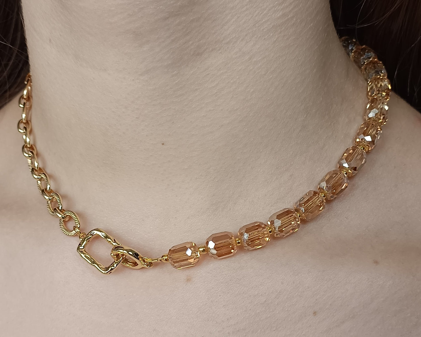 Collier asymétrique