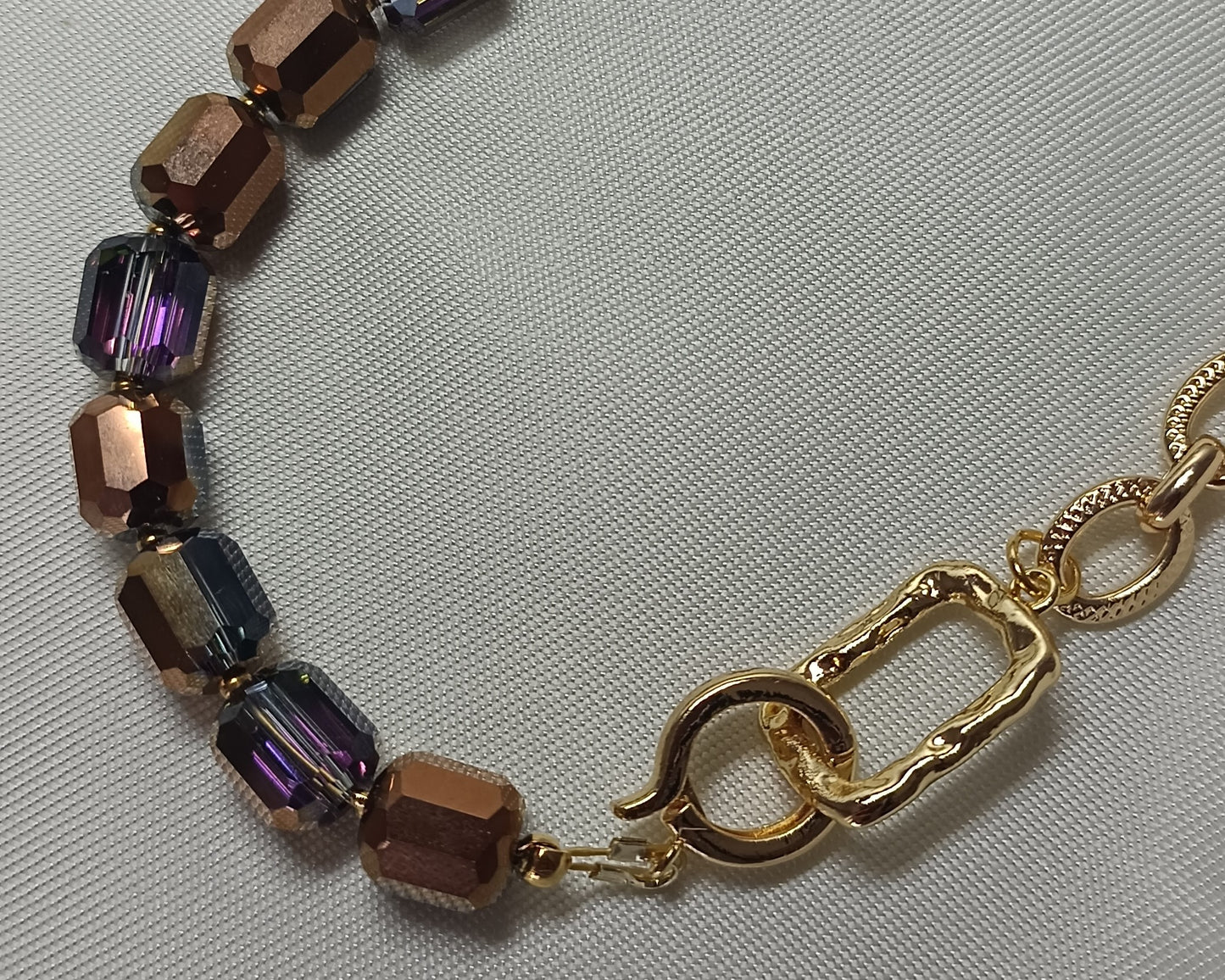 Collier asymétrique