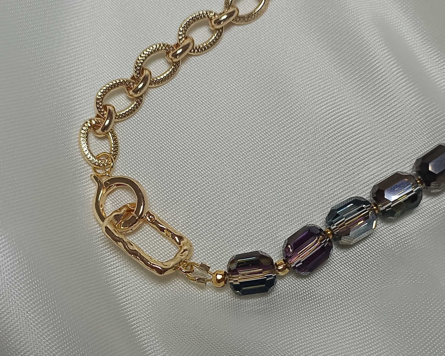 Collier asymétrique